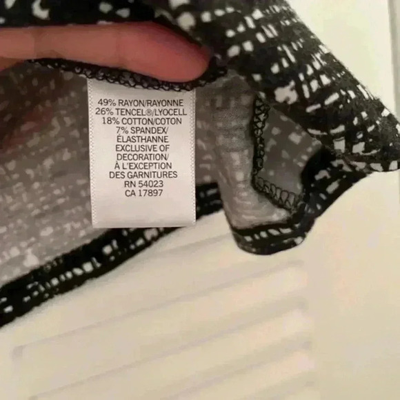 BANANA REPUBLIC Black & White Women Tee  | XSMALL‎ - Picture 4 of 5